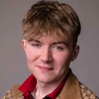 Portrait of Robin Gibbons