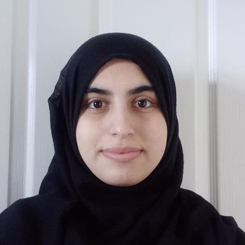 Portrait of Asma Farooq