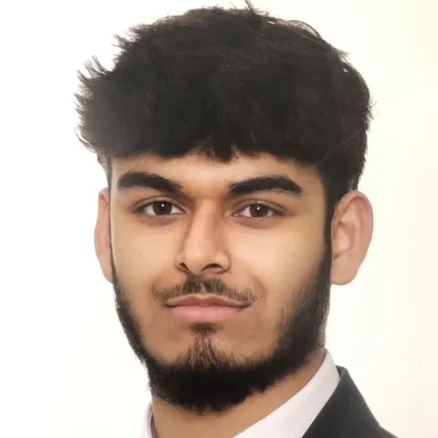 Portrait of Ihsaan Rahman