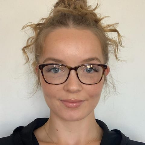 Portrait of Beth Landi
