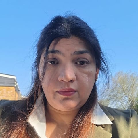 Portrait of Faiza Noor